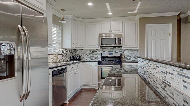 Foto del edificio - 2606 Hampton Ln