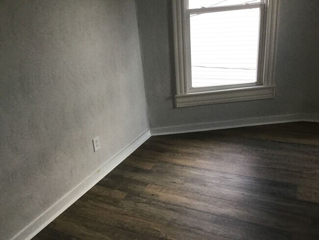 Foto del edificio - 607 N High St