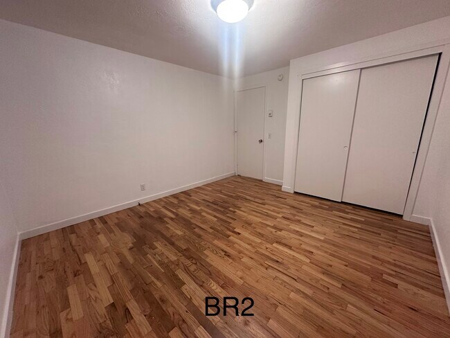 Foto del edificio - 610 Spencer Ct