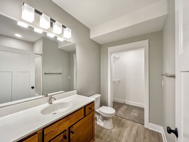 Foto del edificio - Newly Built 6 Bedroom and 6 Bathroom House!