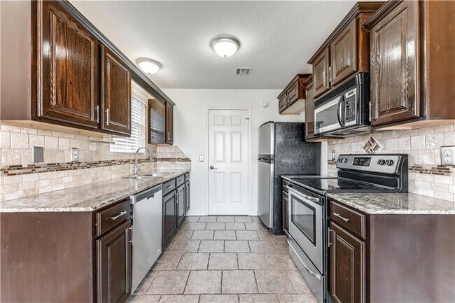 Foto del edificio - 804 Tyler St