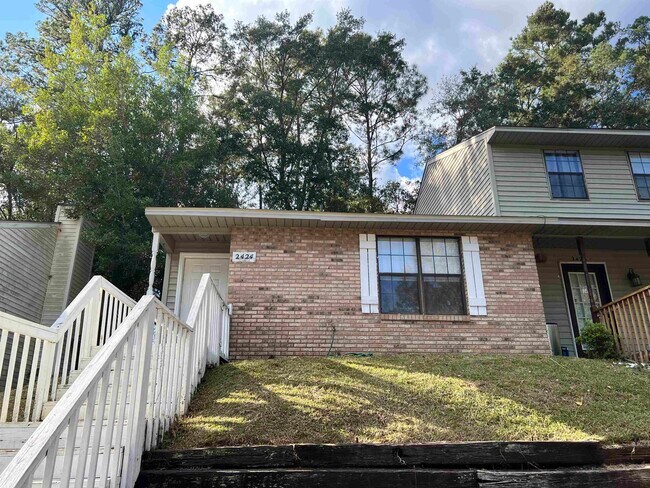 Building Photo - 2424 Talco Hills Dr