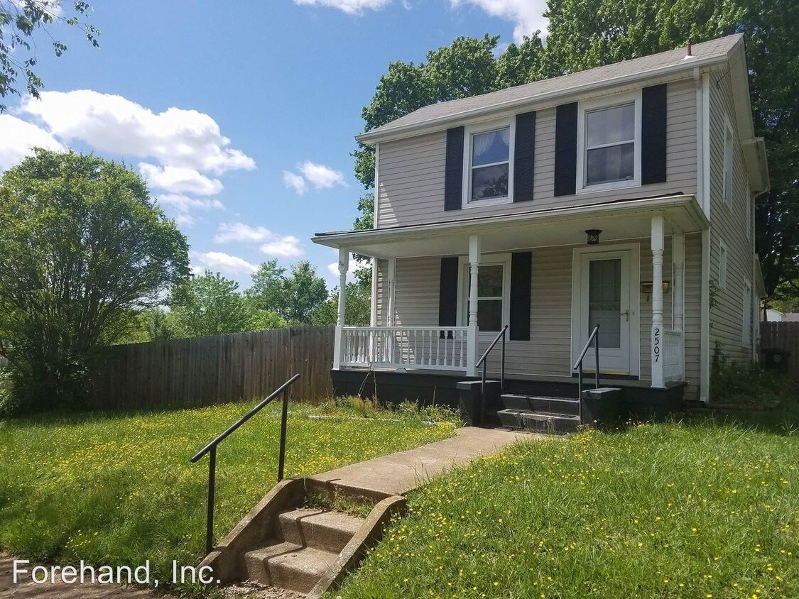 Primary Photo - 2507 Fairview Ave