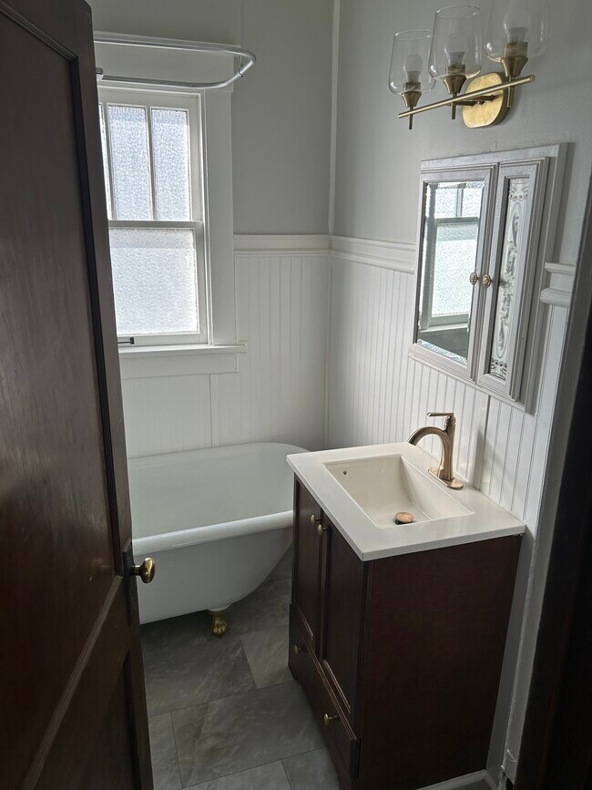 Foto del edificio - 2003 W Alice Ave