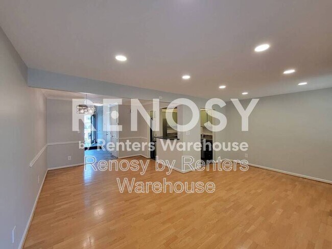 Foto del edificio - 914 Wildwood Square Ct