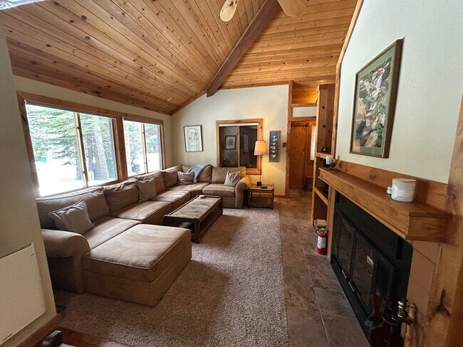 Foto del edificio - The Aspens 3-Bedroom Condo