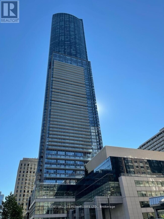 Building Photo - 386 Yonge St