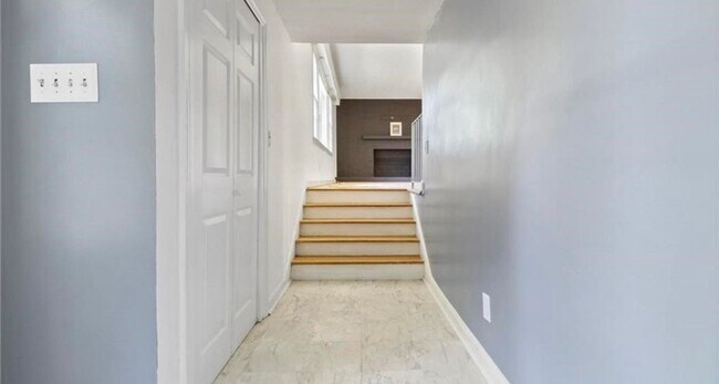 Foto del edificio - 1820 McGougan Rd