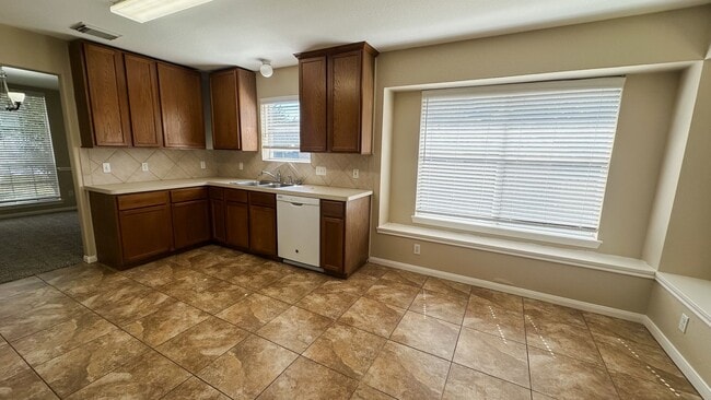 Foto del edificio - Charming 3-Bedroom Home Just Minutes from ...