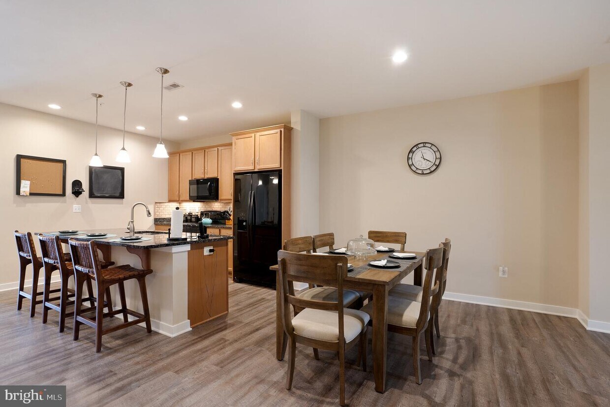 Foto principal - 100 Camden Cir