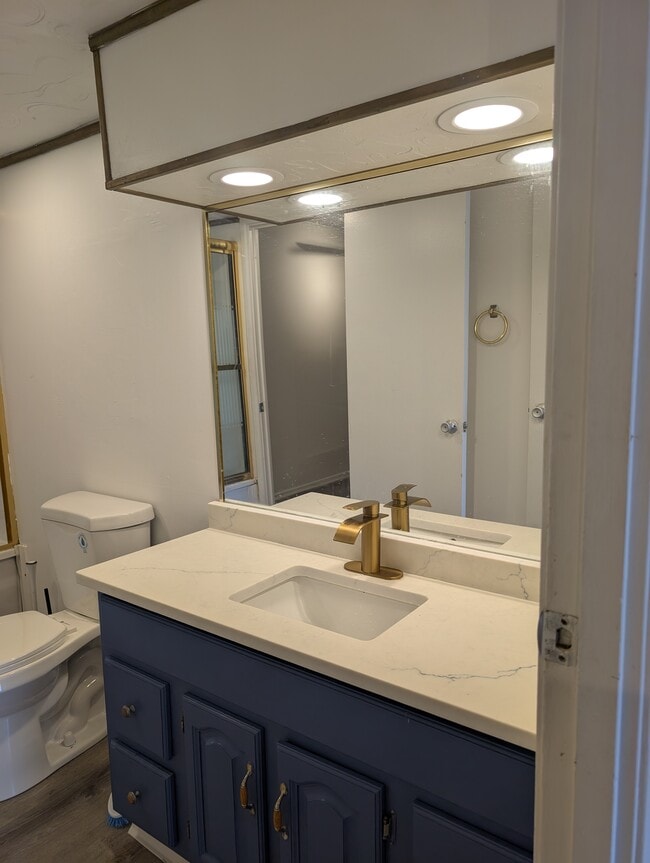 Building Photo - Warsaw Condo Unit 39