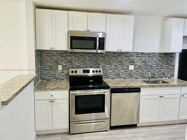 Foto del edificio - 2770 NW 58th Terrace