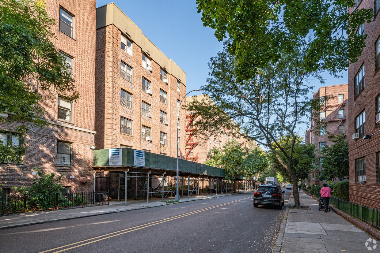 Primary Photo - 34-20 78th St