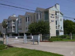 Building Photo - 18617 Egret Bay Blvd