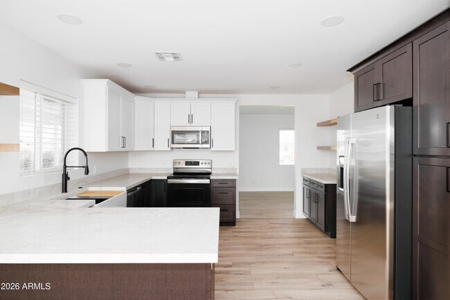 Foto del edificio - 2309 N 82nd St