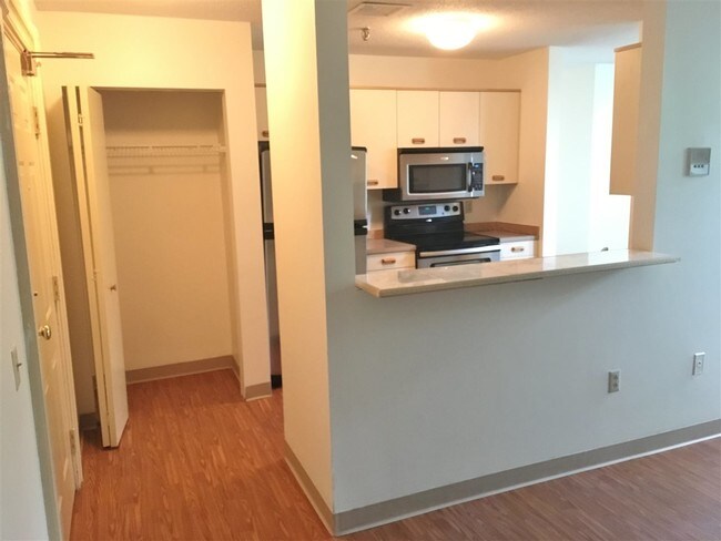 Building Photo - 30 Hanover St