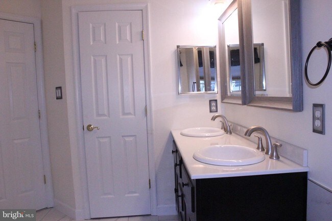 Foto del edificio - 2623 Tarleton Corner Dr