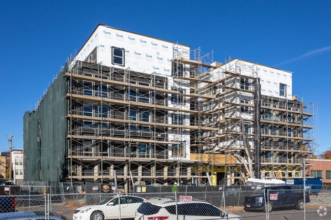 Nov 2021 - Evo on Emerson