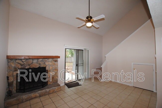 Building Photo - 5646 Greatpine Ln N