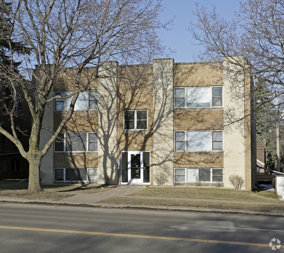 Foto principal - 699 Snelling Ave S