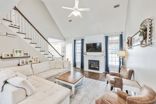 Foto del edificio - 8009 Burgwyn Ln