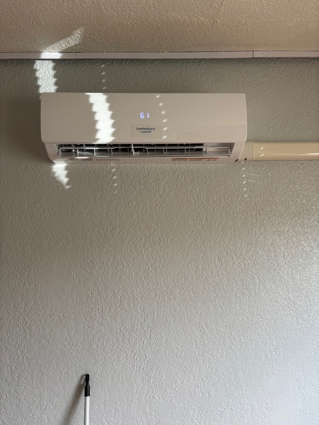 mini split AC - 1662 Drew St