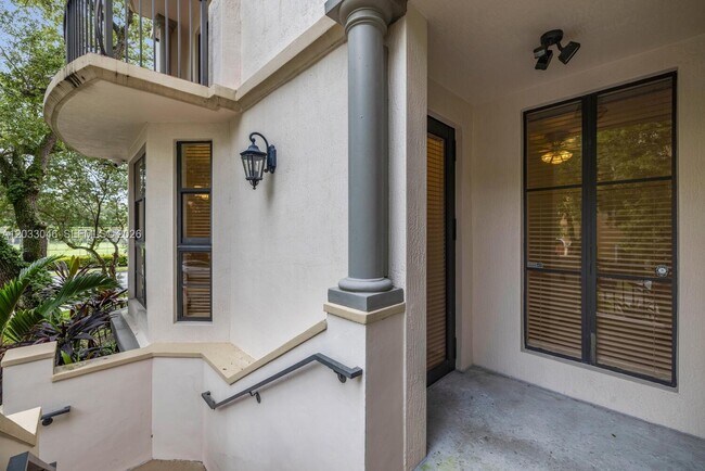 Building Photo - 1650 Galiano St
