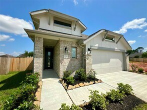 Building Photo - 31900 Retama Ranch Ln
