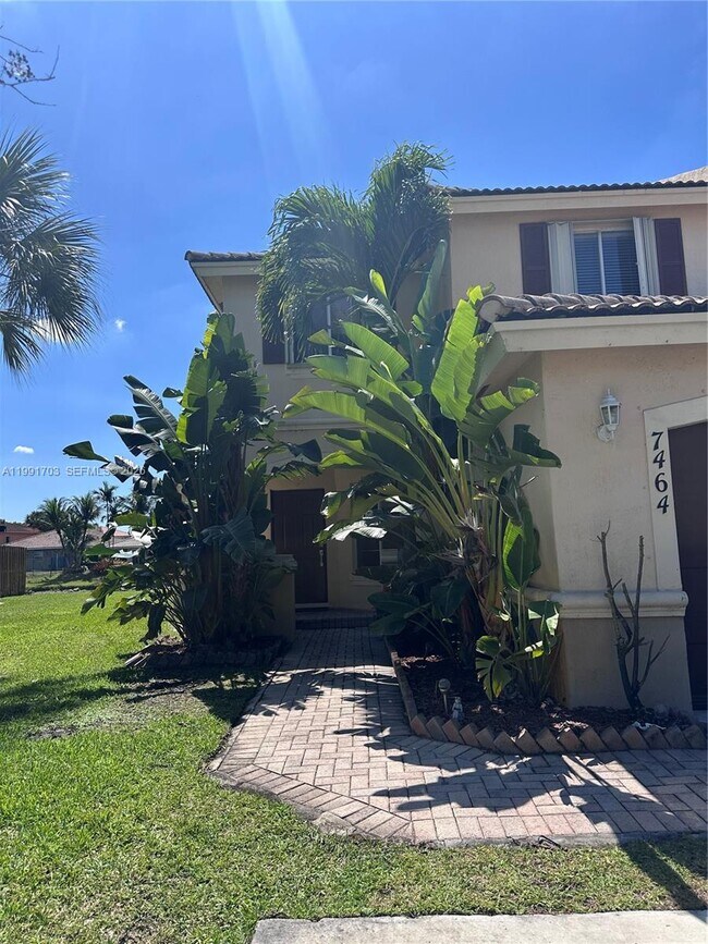 Foto del edificio - 7464 SW 164th Ct