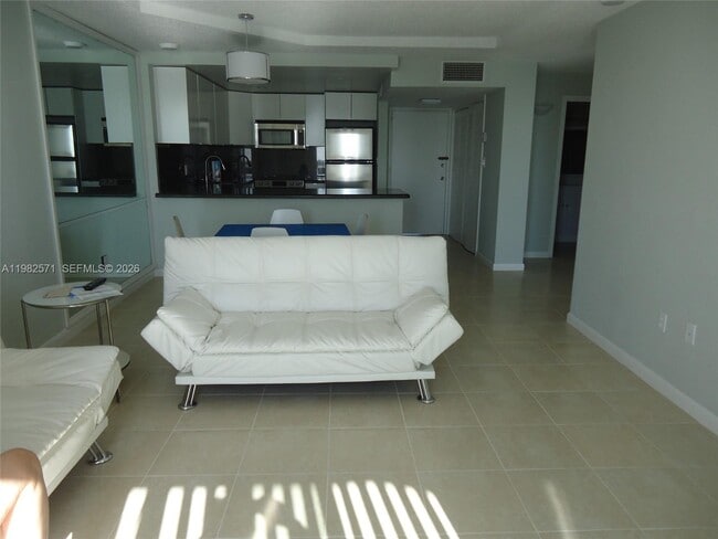 Foto del edificio - 7928 West Dr