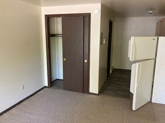 Building Photo - 136 Eastwood Dr