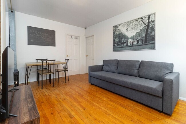 Foto del edificio - 1617 3rd Ave