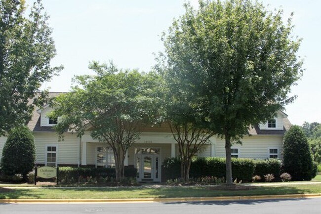 Alexander Chase clubhouse. - 19813 Deer Valley Dr