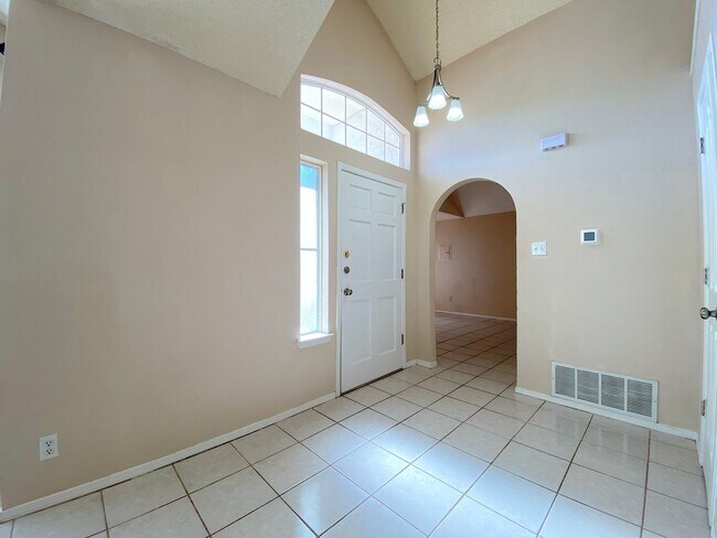 Foto del edificio - Northeast El Paso 4 bed with Refrig A/C