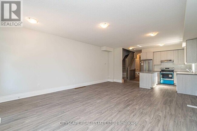 Building Photo - 565 Wedgewood Dr