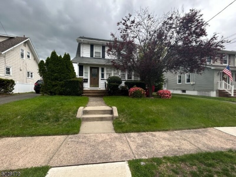 Primary Photo - 31 Bamford Ave