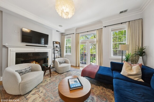 Building Photo - 1523 N Mohawk St