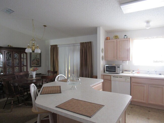 Foto del edificio - 779 Evelyn Dr