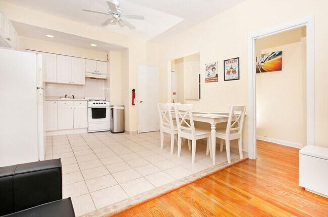 Foto del edificio - 337 E 81st St