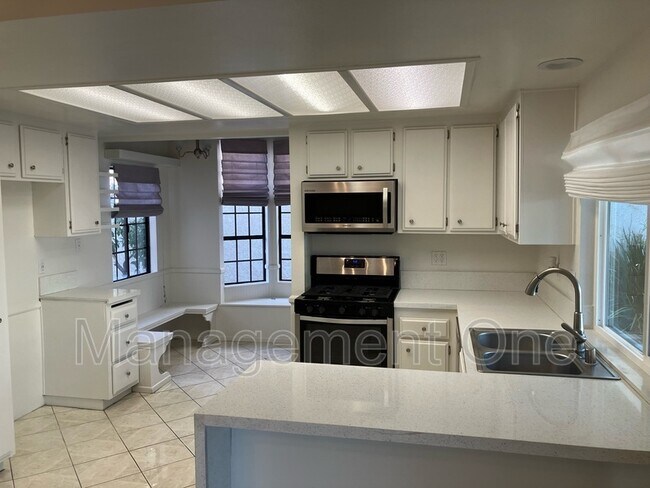 Building Photo - 13047 Falcon Pl