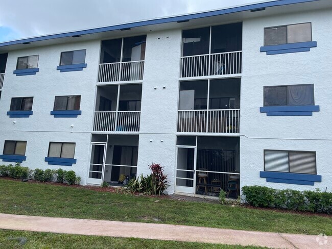 Building Photo - 5060 SW 64th Ave
