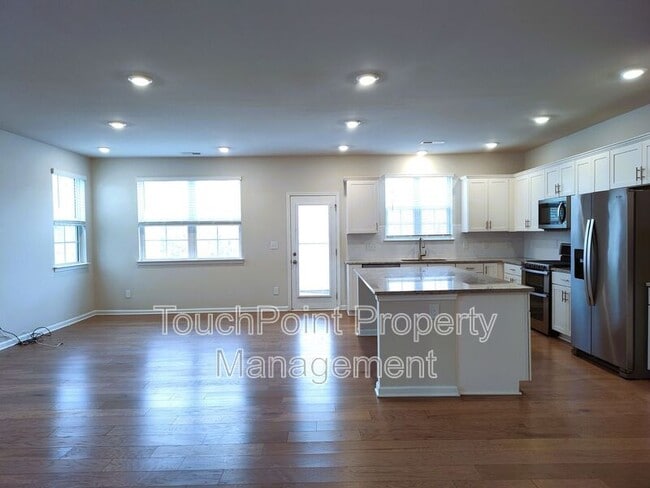 Building Photo - 3327 Glenn Hope Wy