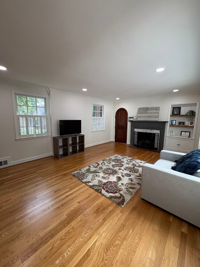 Foto del edificio - 4726 Sedgwick St NW