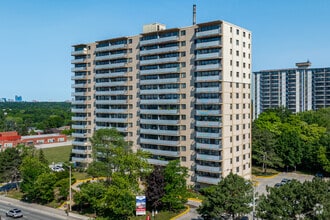 Building Photo - Sunrise Towers