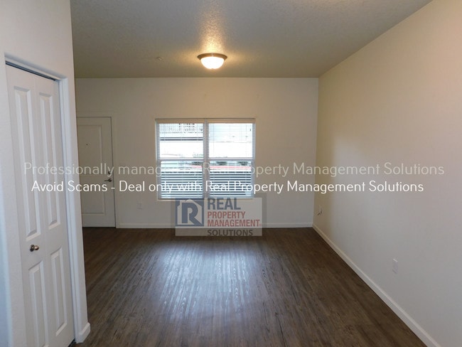 Building Photo - 16280 SW 113th Ave