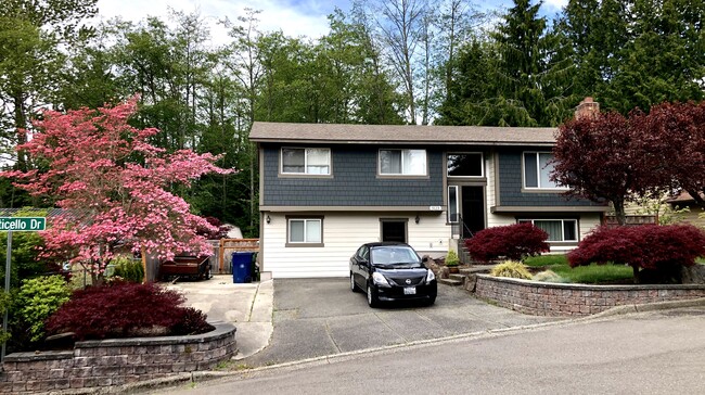 Building Photo - 5123 Monticello Dr