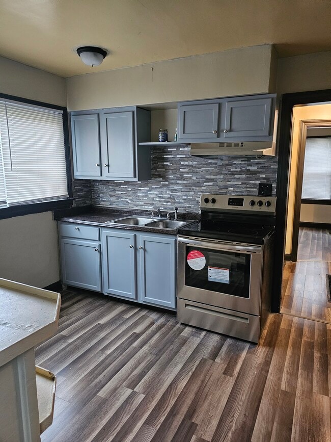 Building Photo - 1612 S 31st St