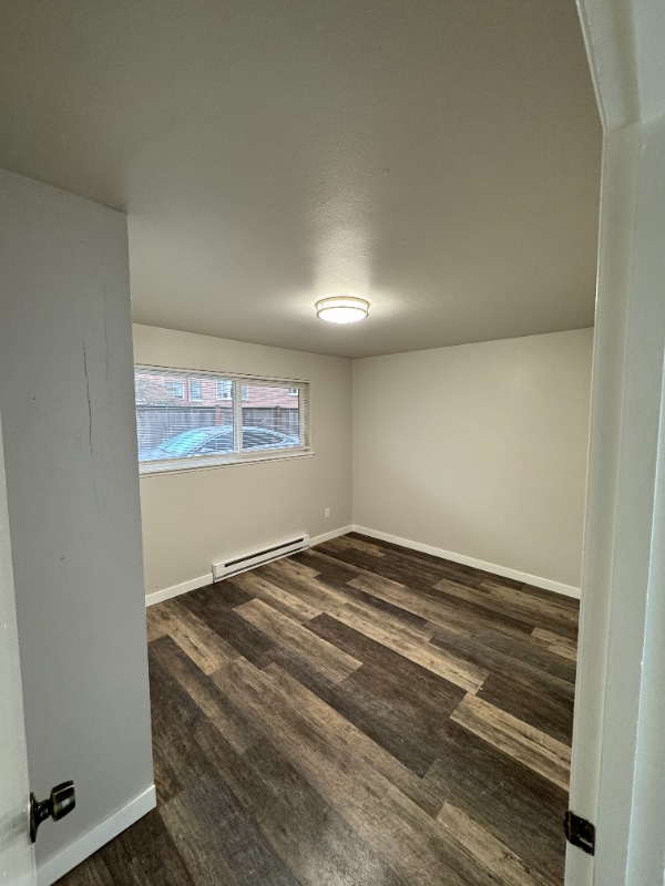 Building Photo - 1215 Queen Anne Ave N