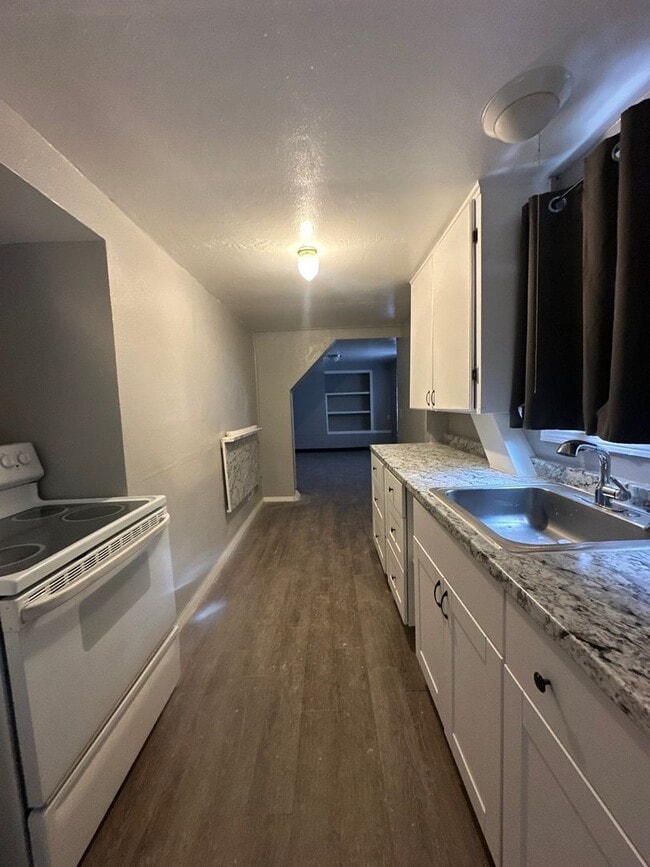 Building Photo - N10th332