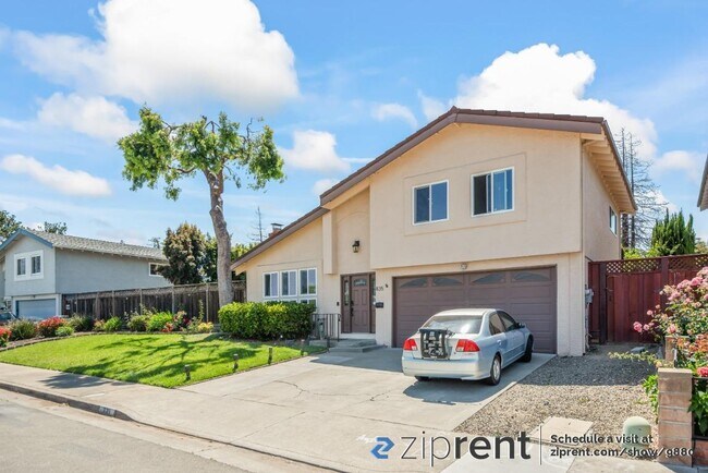 Building Photo - 835 Coakley Dr